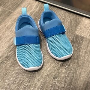 Cat & Jack Target boys swim shoes